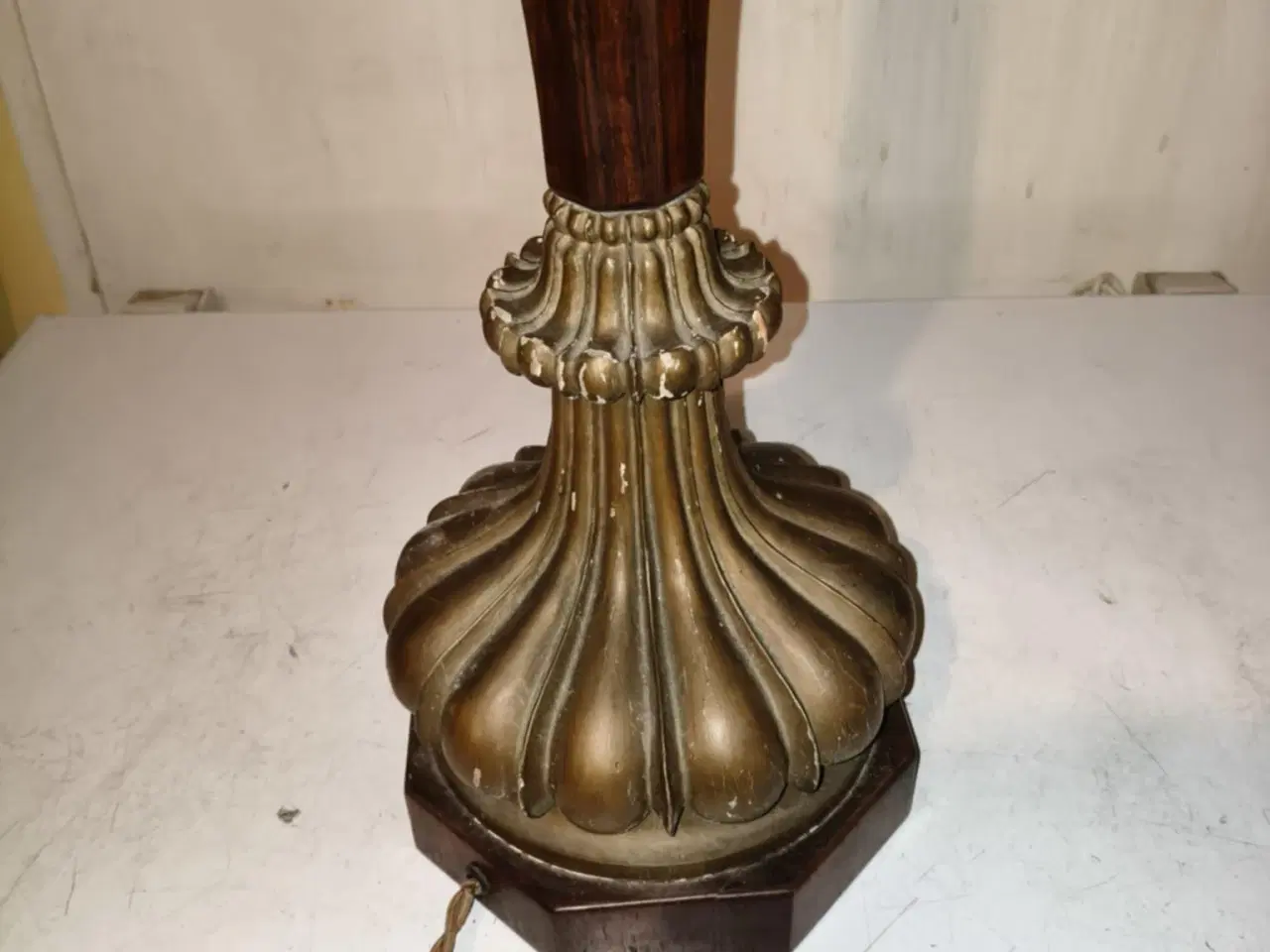 Billede 3 - meget stor gamle lampe med le klint skærm