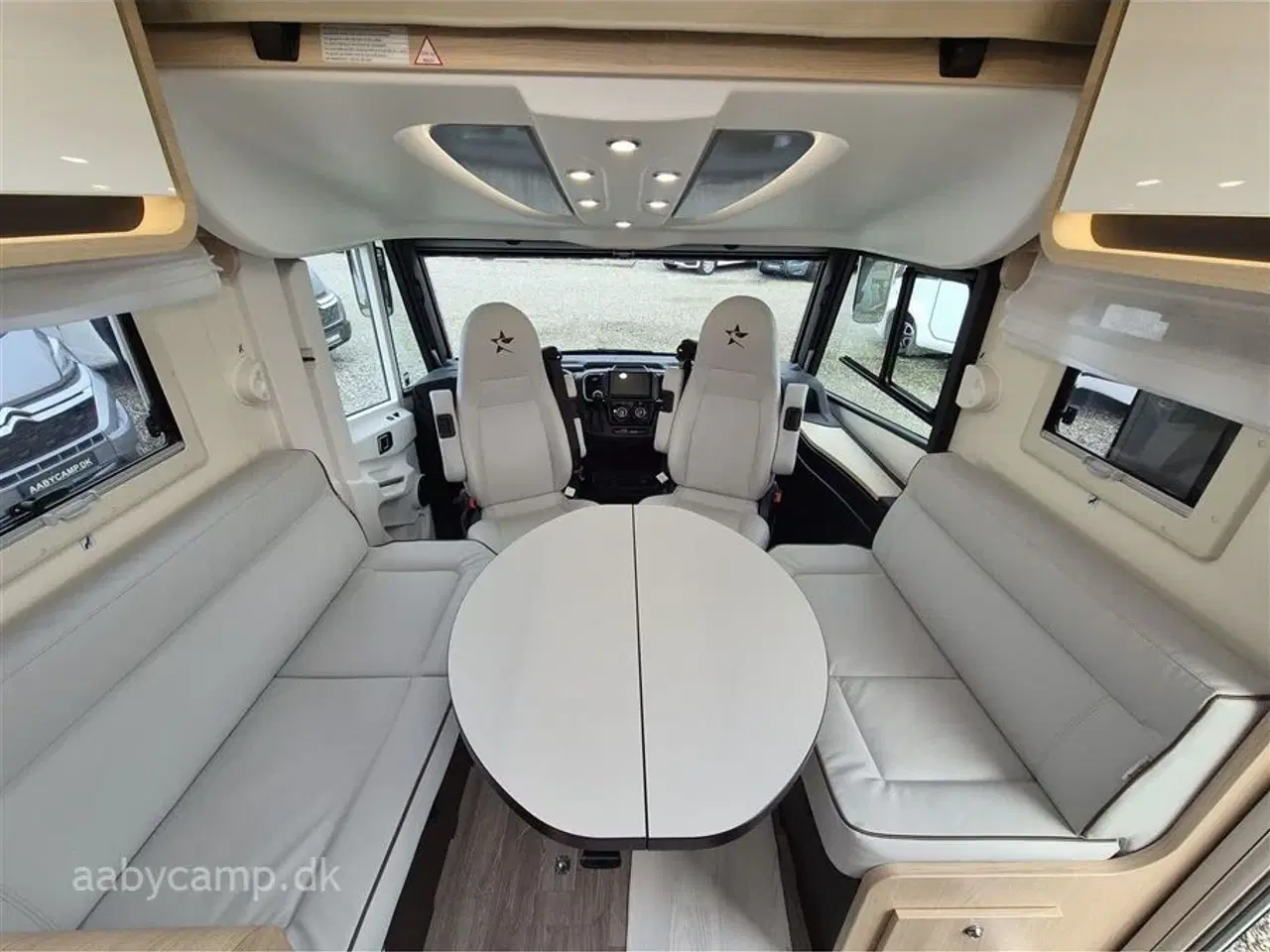 Billede 10 - 2024 - Autostar Prestige I 790 LC   Automatgear. Markise. 200 Ah lithium batteri. 2000w inverter. udvendig gasudtag. A/C. 2x Tv. hæve/sænke cykelstativ på El. Hydrauliske støtteben. Undervognsbehandlet.