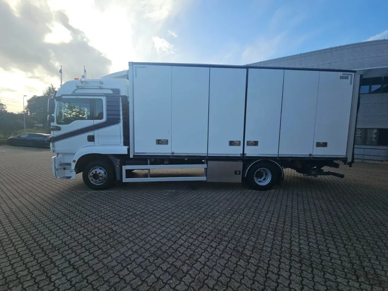 Billede 5 - MAN TGM 15.290, Lukket kasse