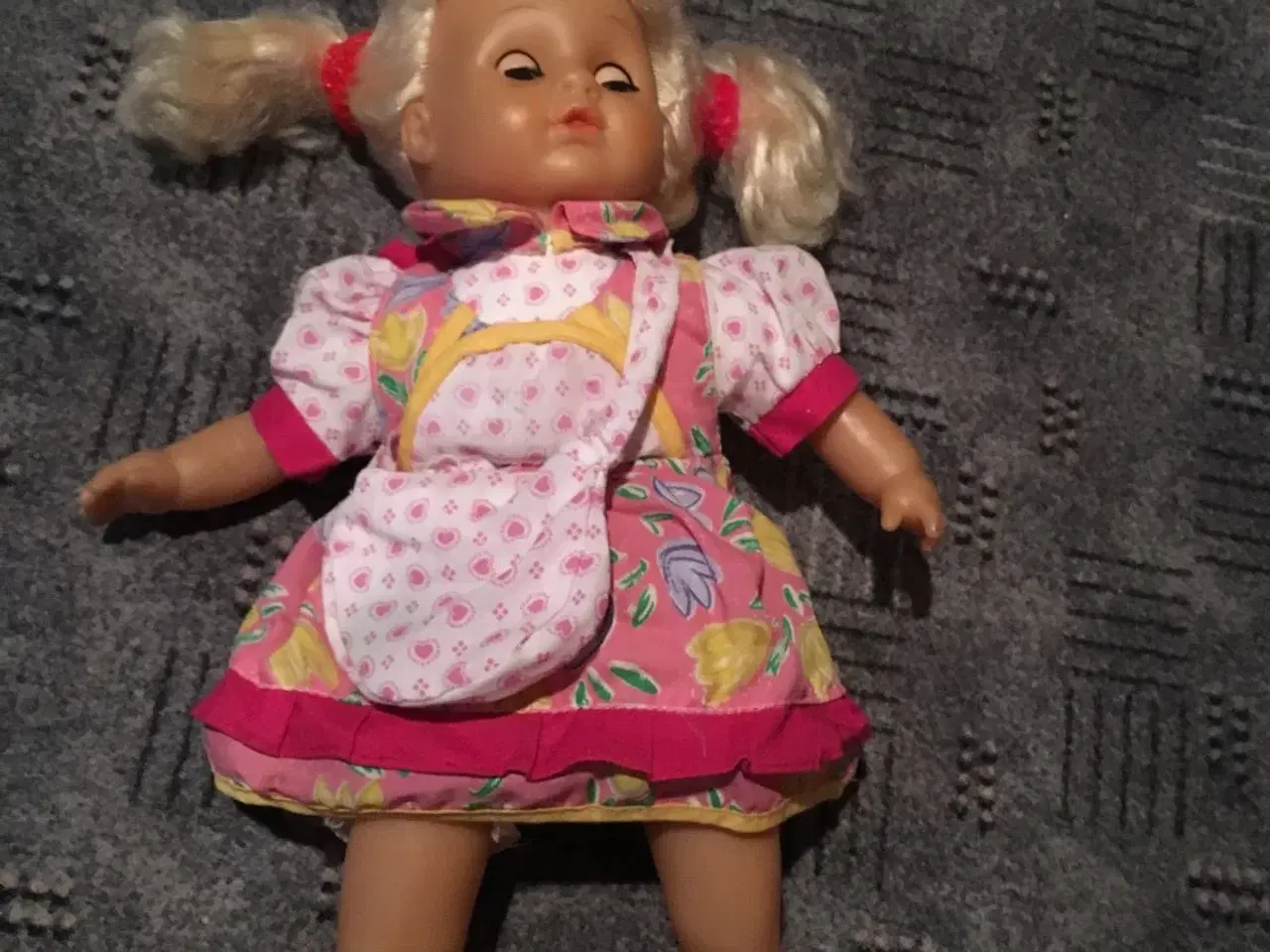 Billede 3 - Sød dukke til salg