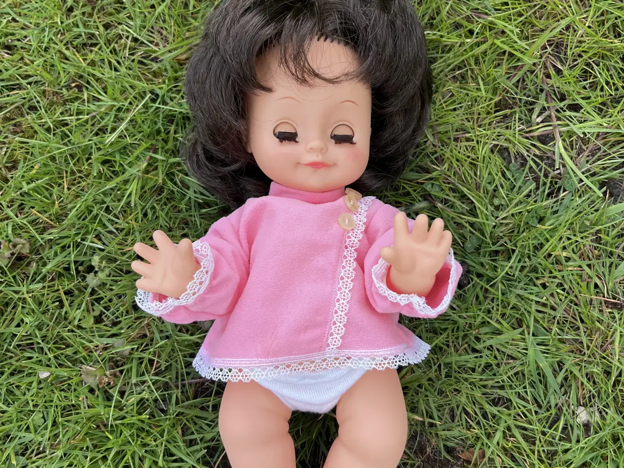 Billede 6 - Vintage Ratti dukke (Mattel), 27 cm – Velholdt pig