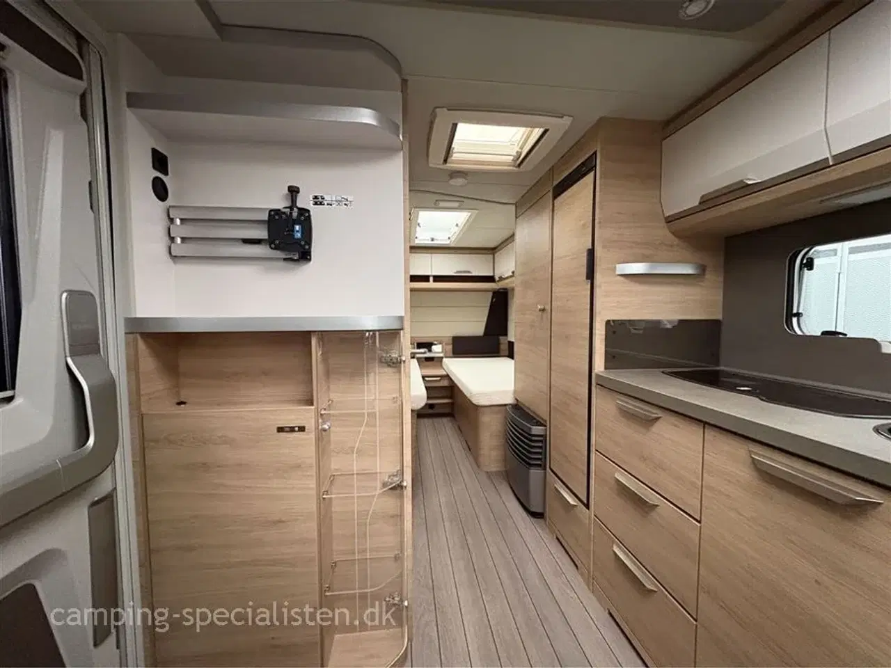 Billede 4 - 2023 - Knaus Südwind 540 UE "60 Years Celebration"   Knaus Südvind 540  model 2023 kan nu ses hos Camping-Specialisten.dk