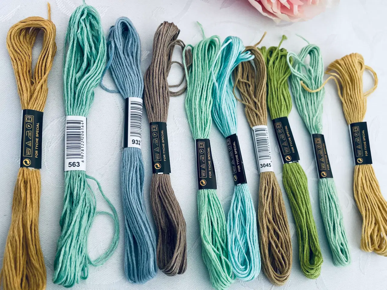 Billede 5 - Broderi garn 