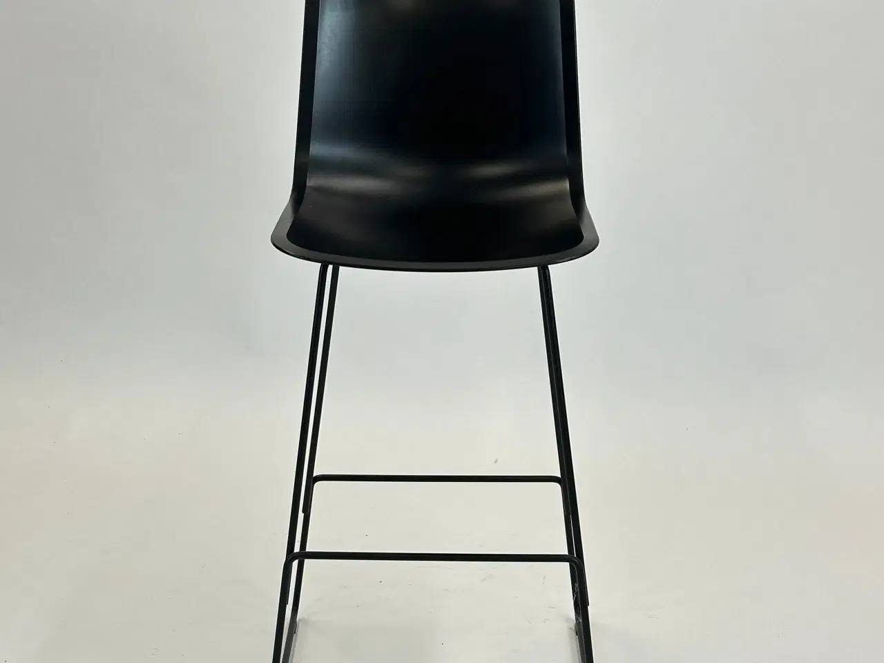 Billede 3 - Pato Sledge Barstool (Sort) fra Fredericia Furniture