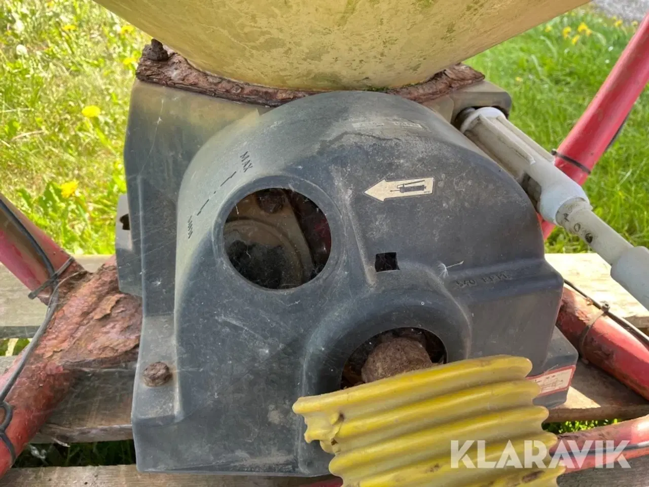 Billede 12 - Gødningsspreder / saltspreder Vicon - 1400kg