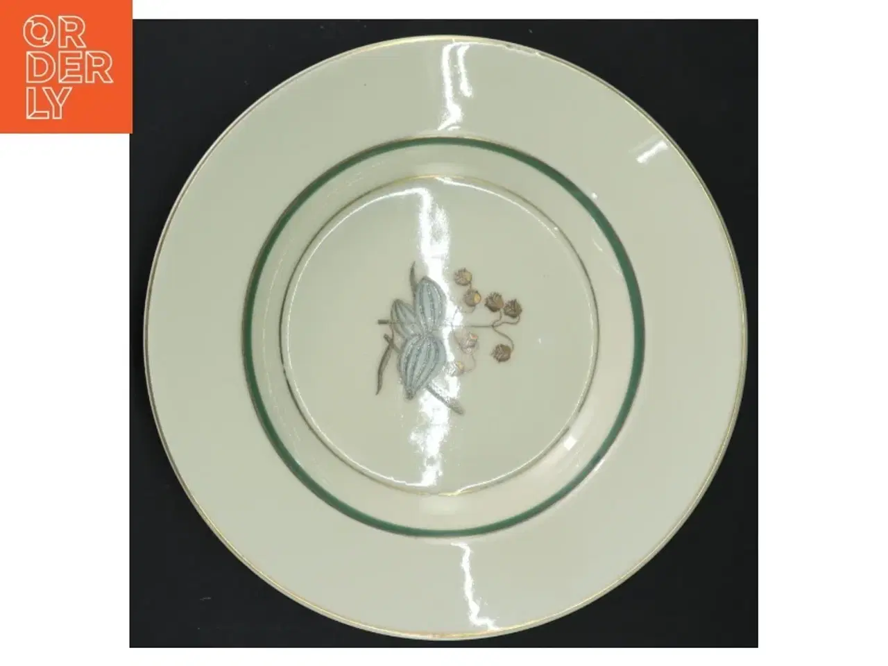 Billede 6 - Hjertegræs Porcelænstallerken med blomstermotiv fra Royal Copenhagen (str. 21,5 cm)