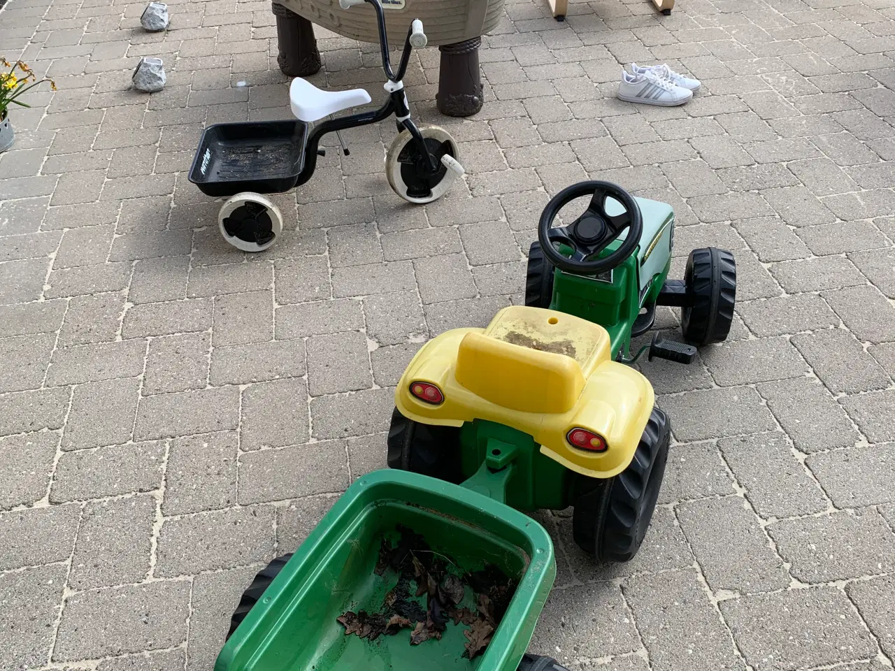 Billede 4 - Traktor med vogn