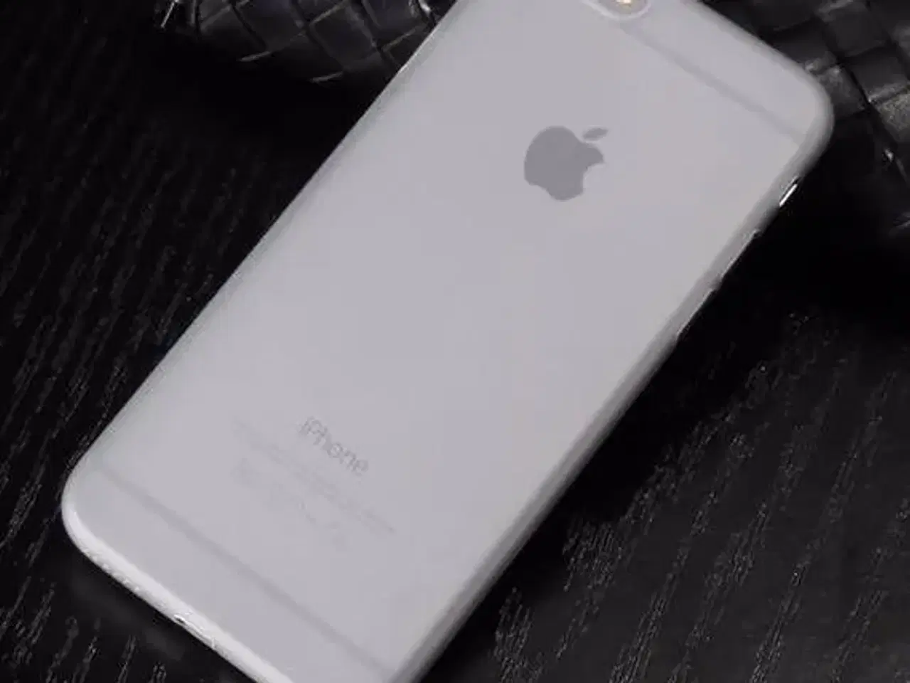 Billede 5 - Mat hvid silikone cover iPhone 