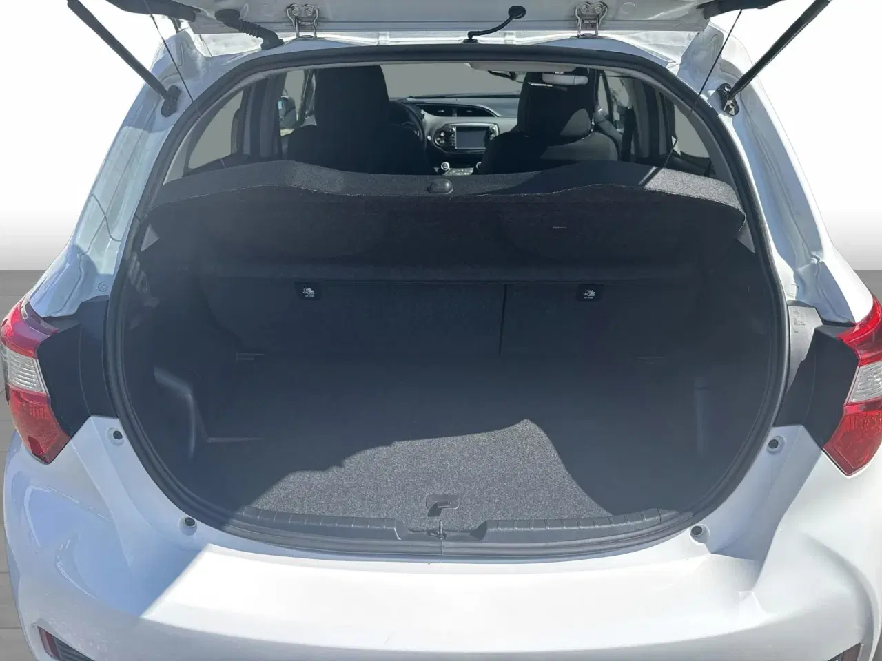 Billede 11 - Toyota Yaris 1,5 Hybrid H2 Premium E-CVT 100HK 5d Trinl. Gear