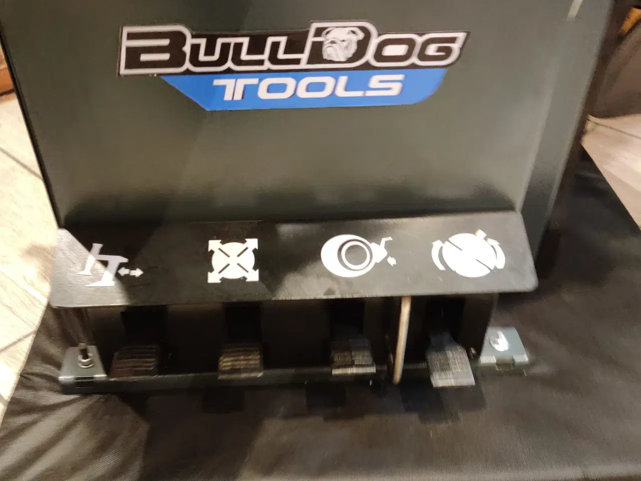 Billede 9 - Dæk apparat Bulldog Tools PM-TC747 til Pro brug  op til 24" Alu Stål, Få Hjælpe arm med GRATIS ved køb sammen med Dæk apparat.