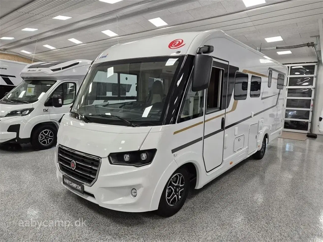 Billede 4 - 2026 - Euramobil Integra Line 720   Automatgear. Maxi Chassis 4400 Kg. 180 Hk. 90L Brændstoftank. Automatisk Klima. Lithium Batteri. Udendørs Bruser. Udvendigt Gasudtag.