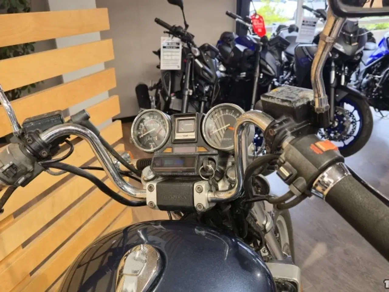 Billede 14 - Honda VF 700 Magna