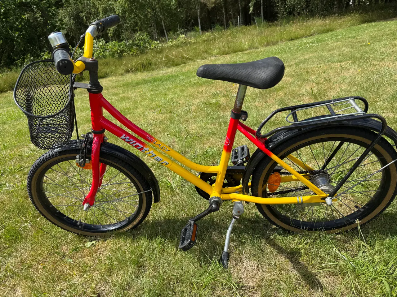 Billede 1 - Winther børnecykel med kurv og bagagebærer sælges