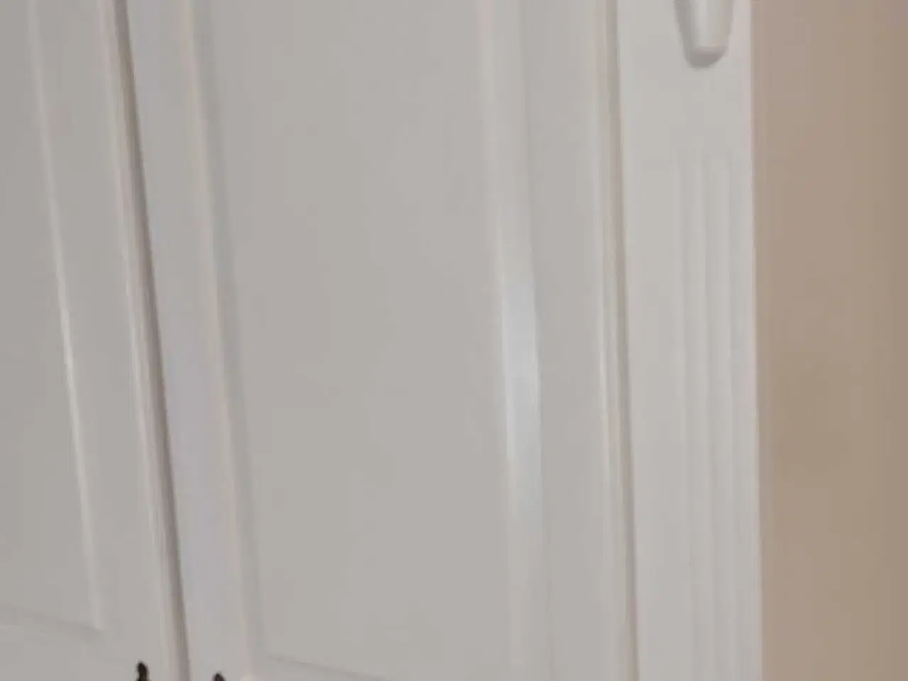 Billede 3 - Ny malet Karlekammerskab