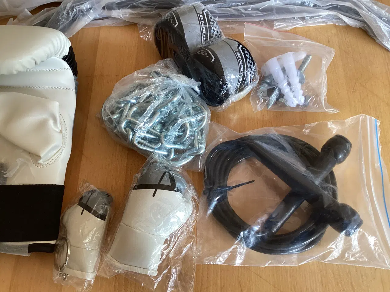 Billede 5 - Komplet boksesæt nyt 