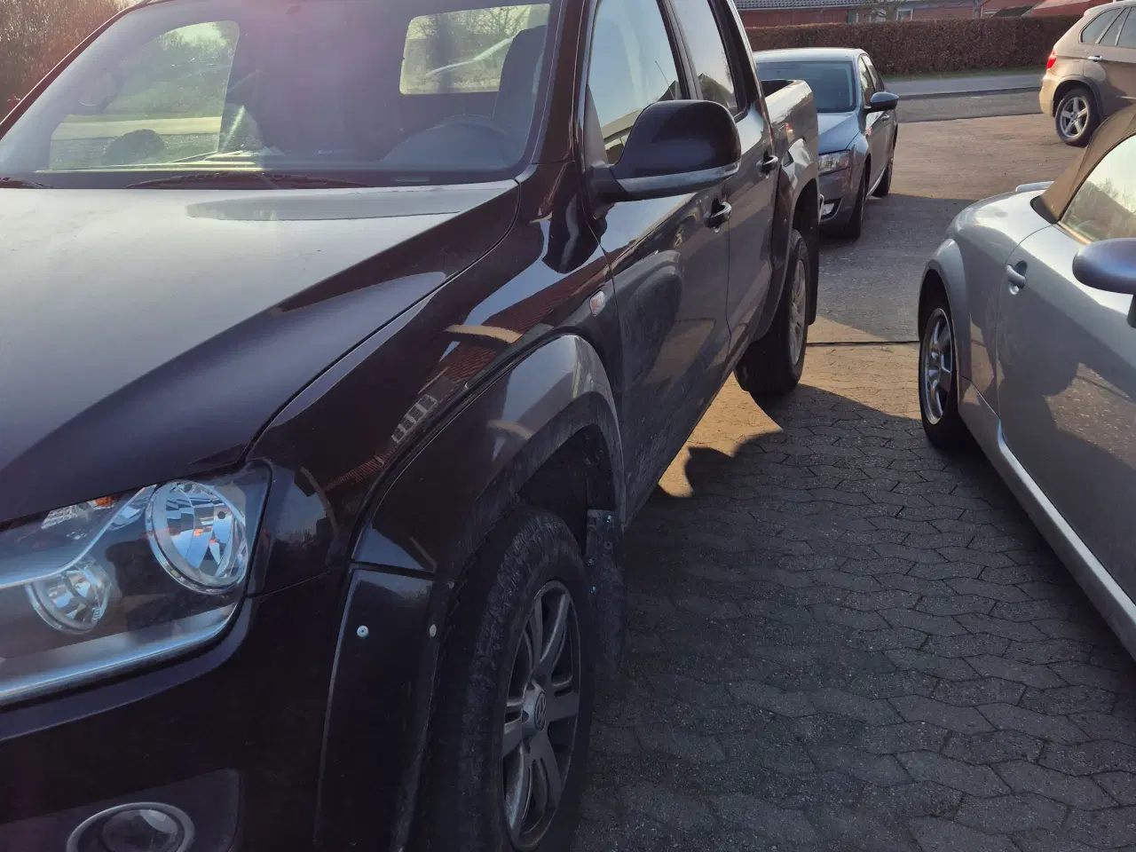 Billede 3 - Amarok pickup, sort. Motor defekt.