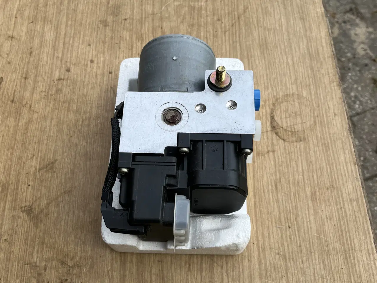 Billede 1 - Peugeot 406 - 1999 til 2004  ABS Pumpe 