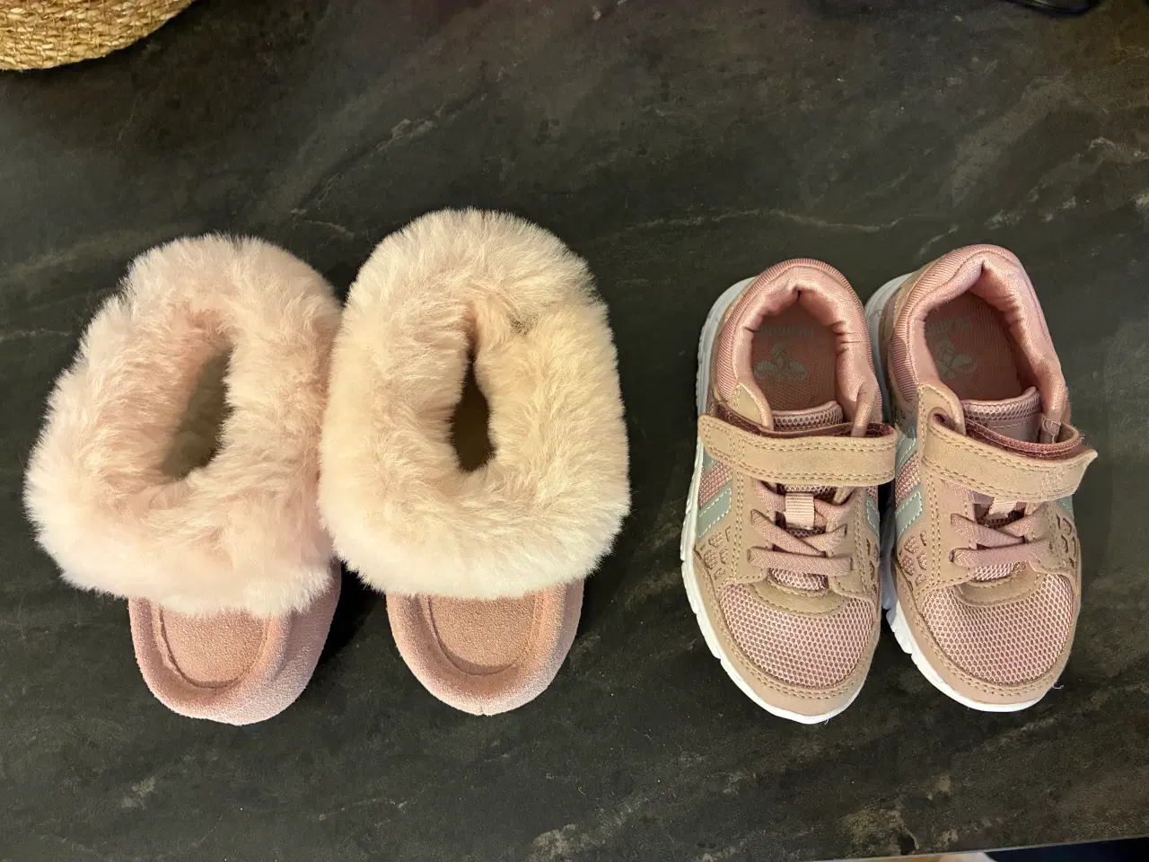 Billede 1 - Aldrig brugte børnesko - byd