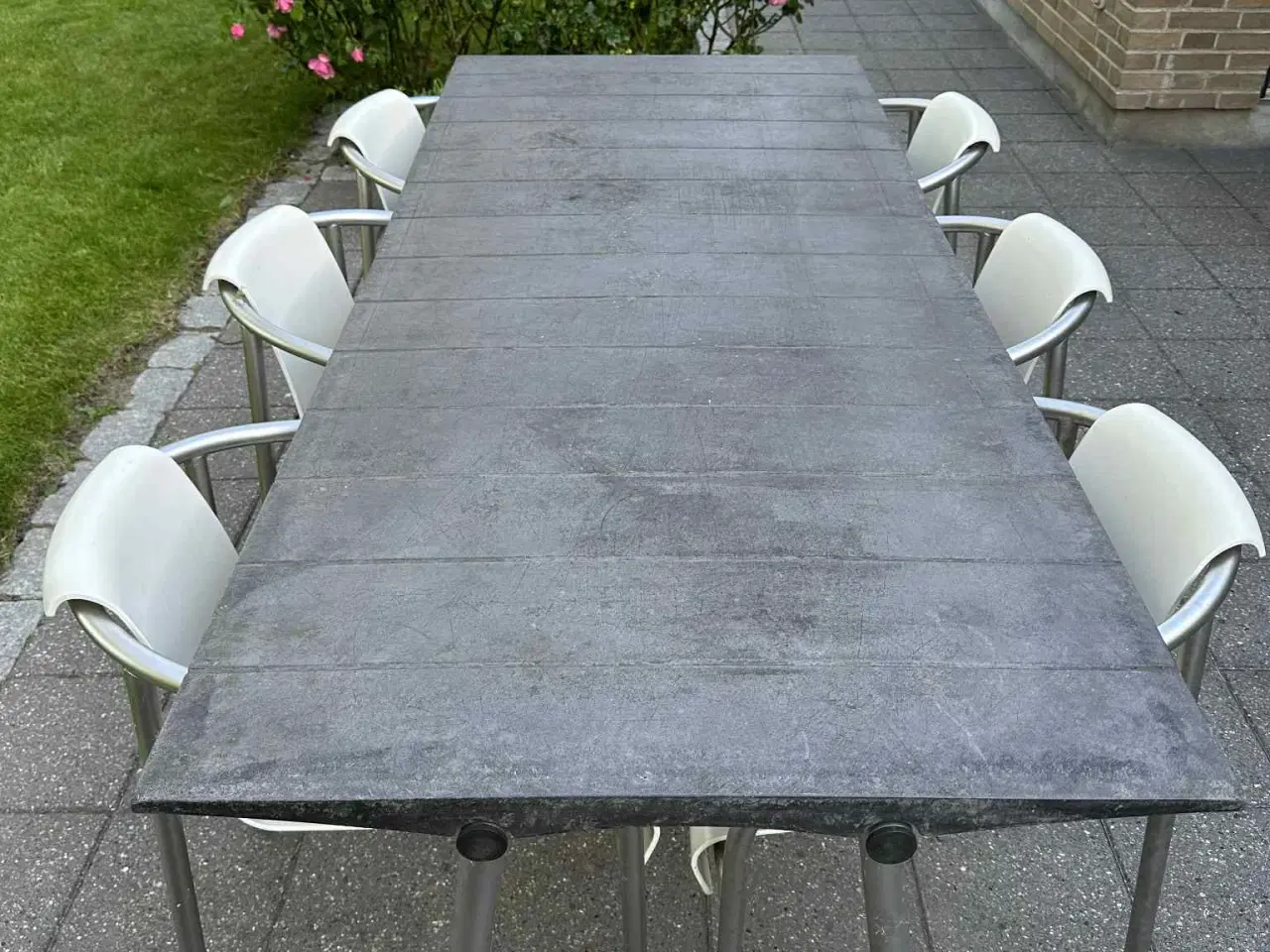 Billede 5 - Havebord fra Trip Trap i beton
