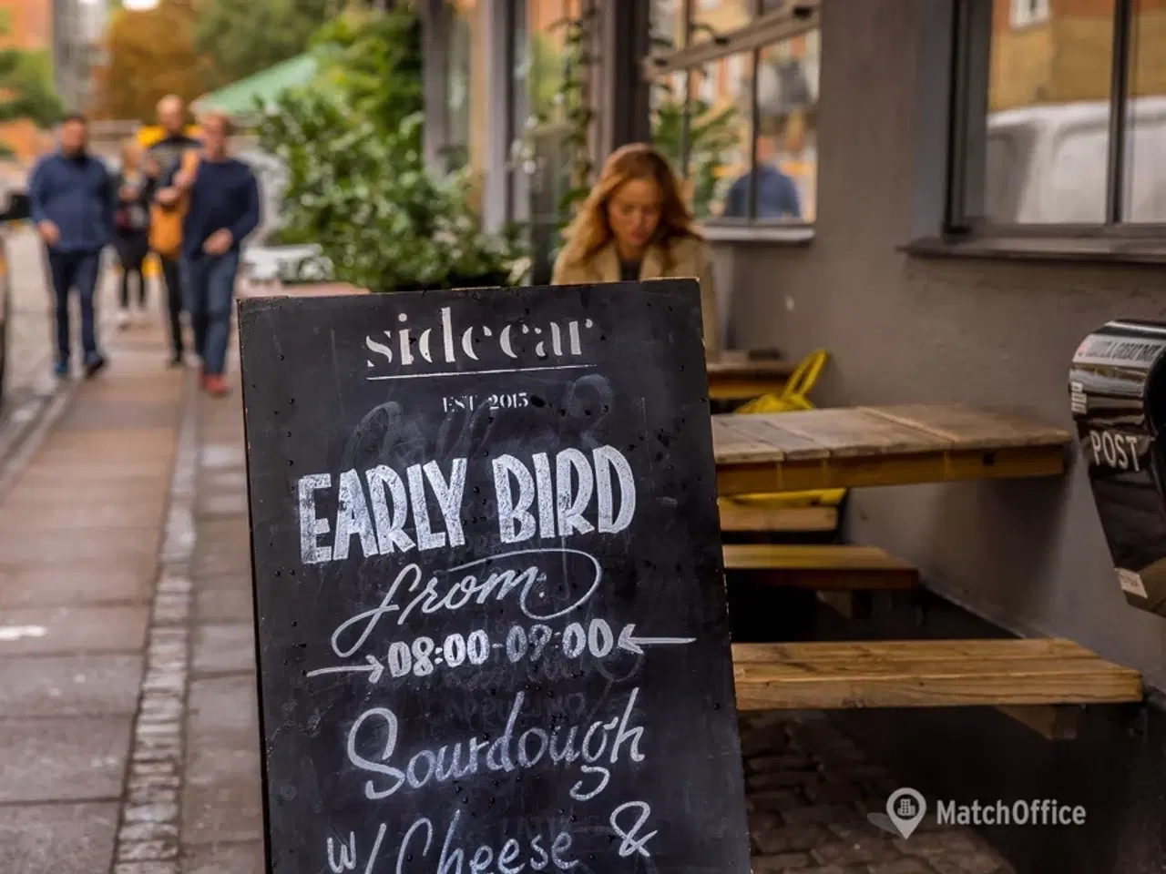 Billede 3 - 372 m² kontor med skønne  caféer foran ejendommen