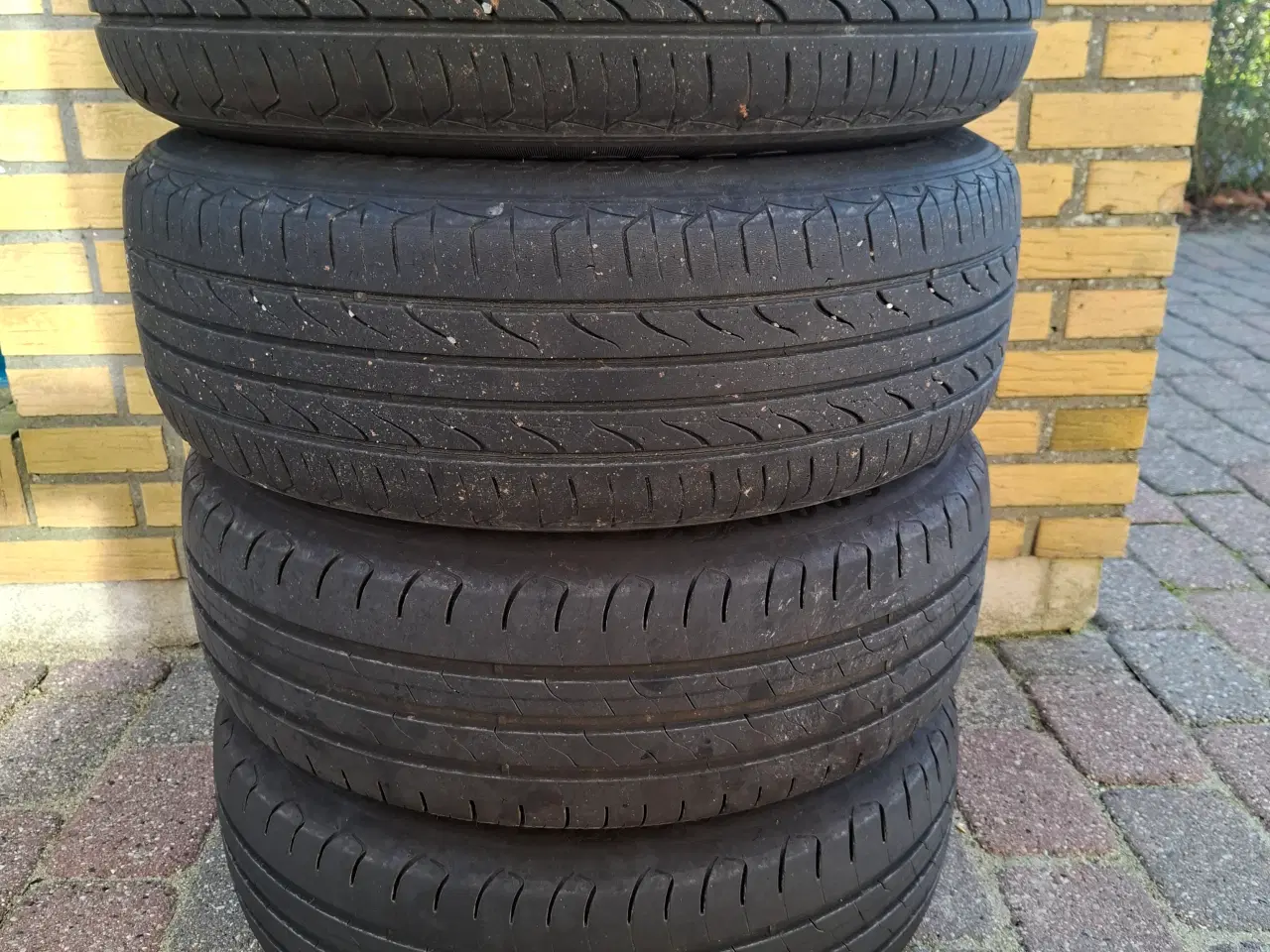 Billede 2 - 15" stålfælge med sommerdæk 