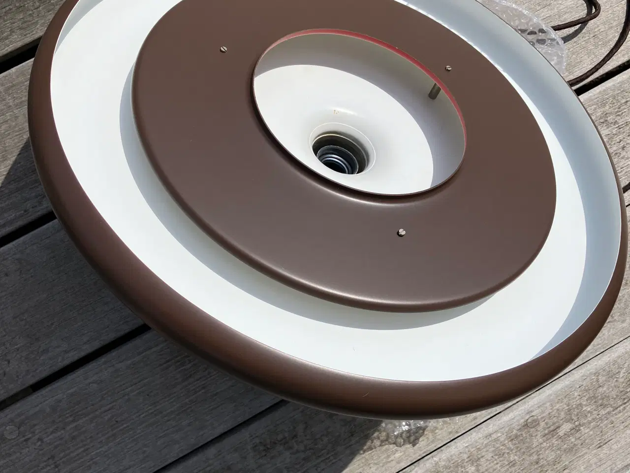 Billede 2 - Pæn brun loftslampe i metal