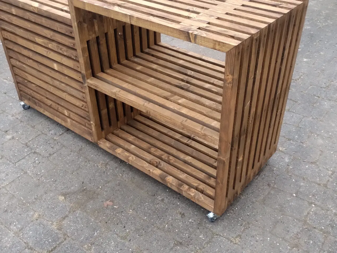 Billede 2 - Grillbord med gas skjuler på mål.