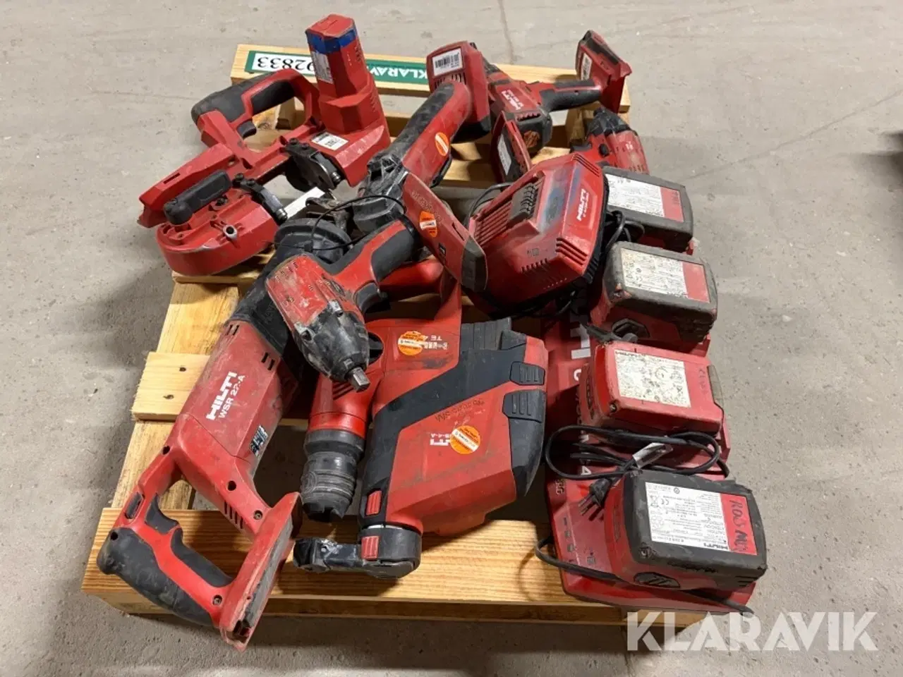 Billede 2 - Værktøj Hilti 7 maskiner med 4 batterier og 1 oplader