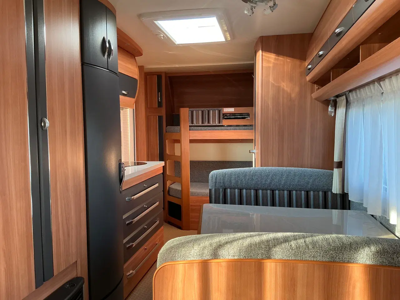Billede 7 - Campingvogn Hobby 490 KMF de luxe