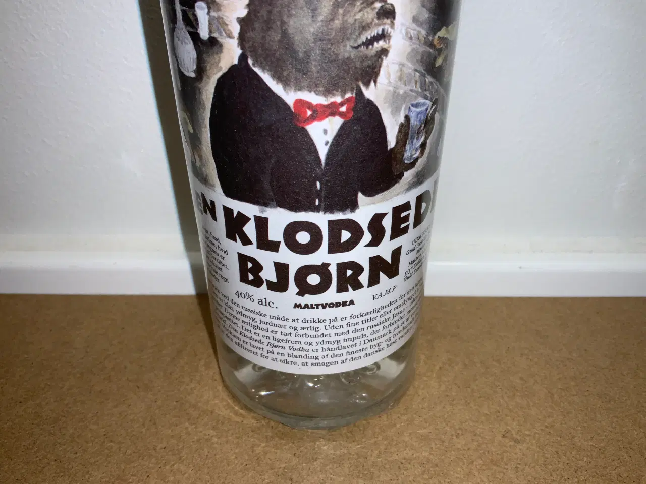 Billede 2 - Vodka DEN KLODSEDE BJØRN, 0,5 L., 40%