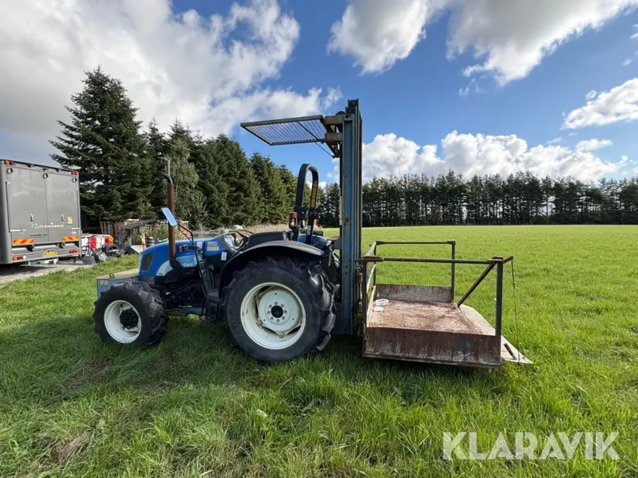 Billede 10 - Traktor New Holland Tn60a med person lift tårn