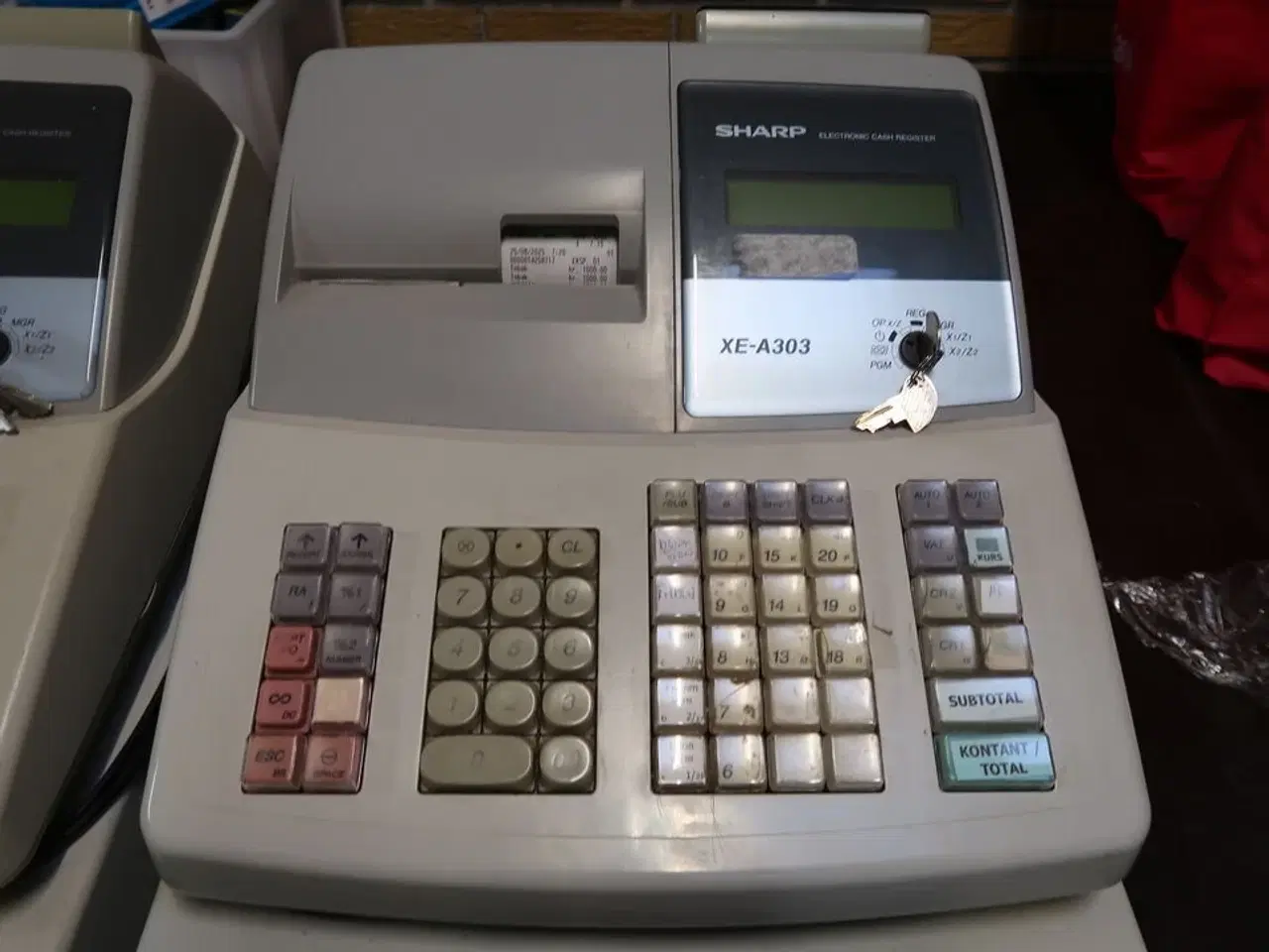 Billede 3 - 2 stk. Kasseapparat Sharp XE-A303
