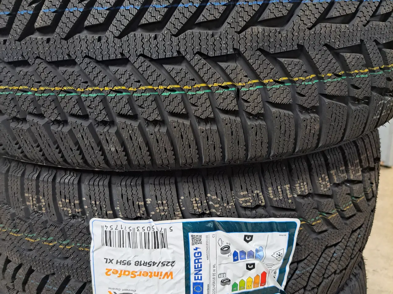 Billede 3 - Vinterdæk til bmw m sport eller mercedes amg 