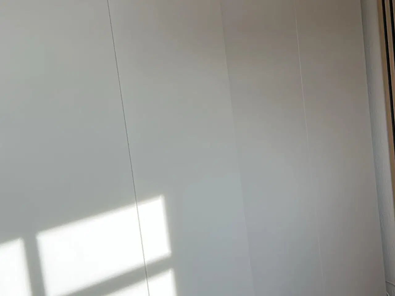 Billede 1 - Pax garderobeskab med skydelåger