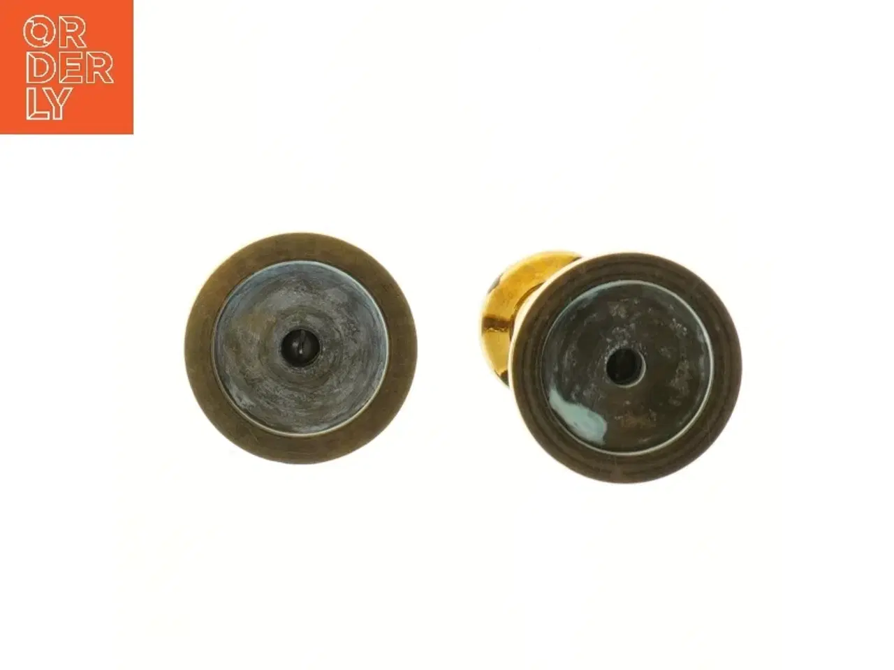 Billede 3 - To messing lysestager (str. 2 stk 13,5 cm)