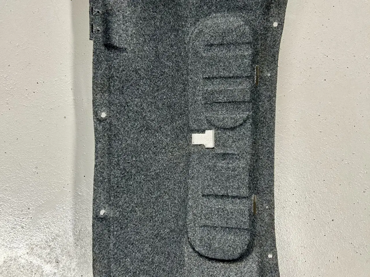 Billede 1 - BMW E36 Beklædning indvendig på bagklap