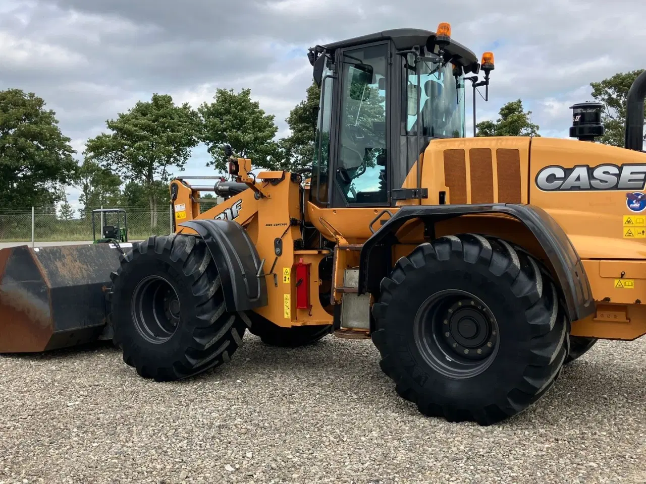 Billede 17 - Case 721 F enejers velholdt!