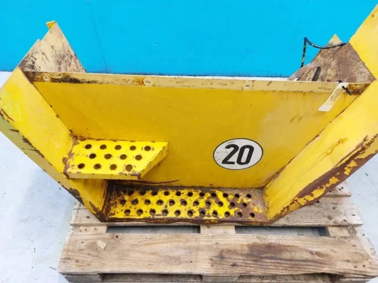 Billede 17 - Kramer 712 Hjulskærm R. 1633000910