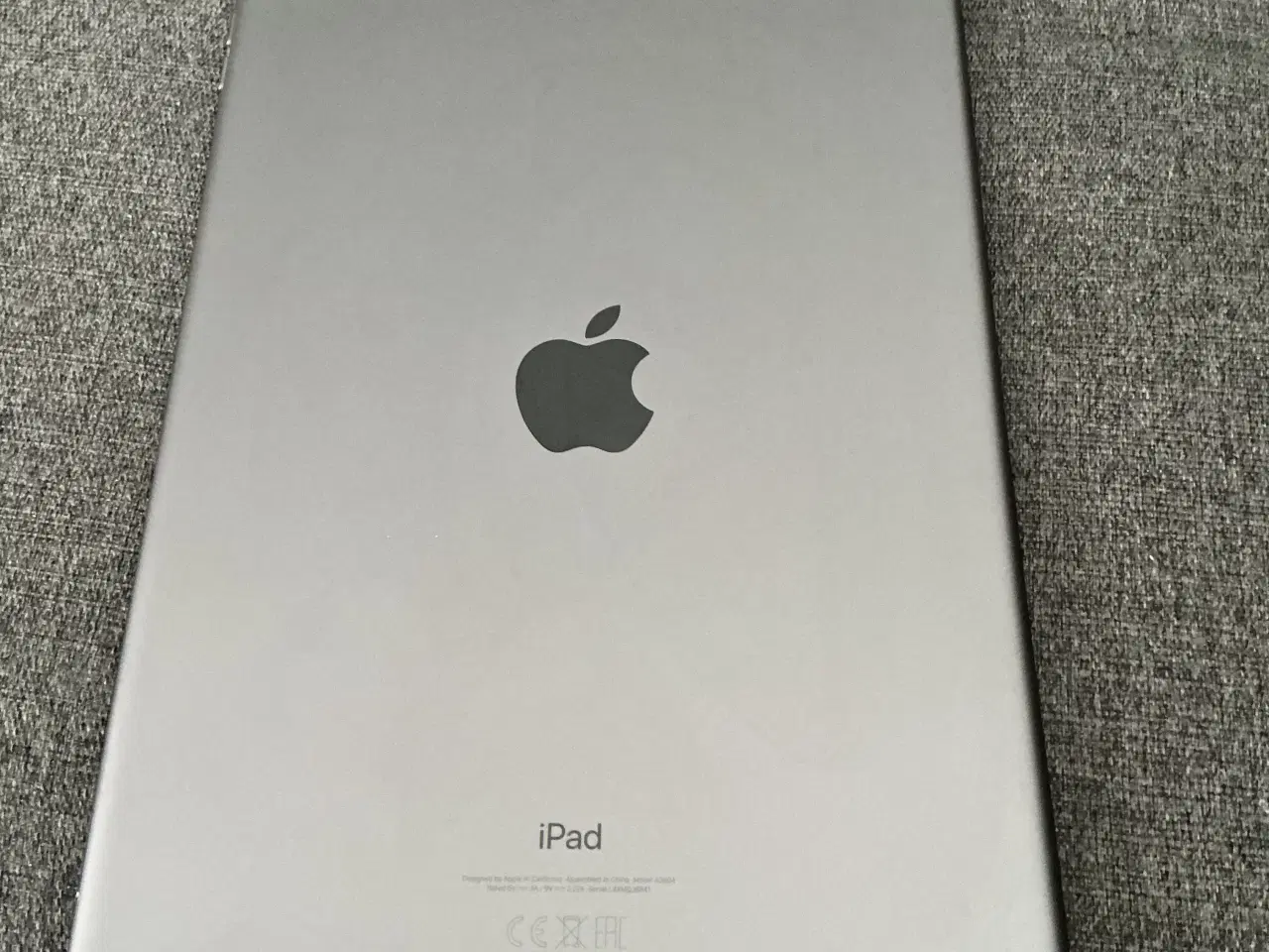 Billede 1 - iPad 8. Gen, flot stand.