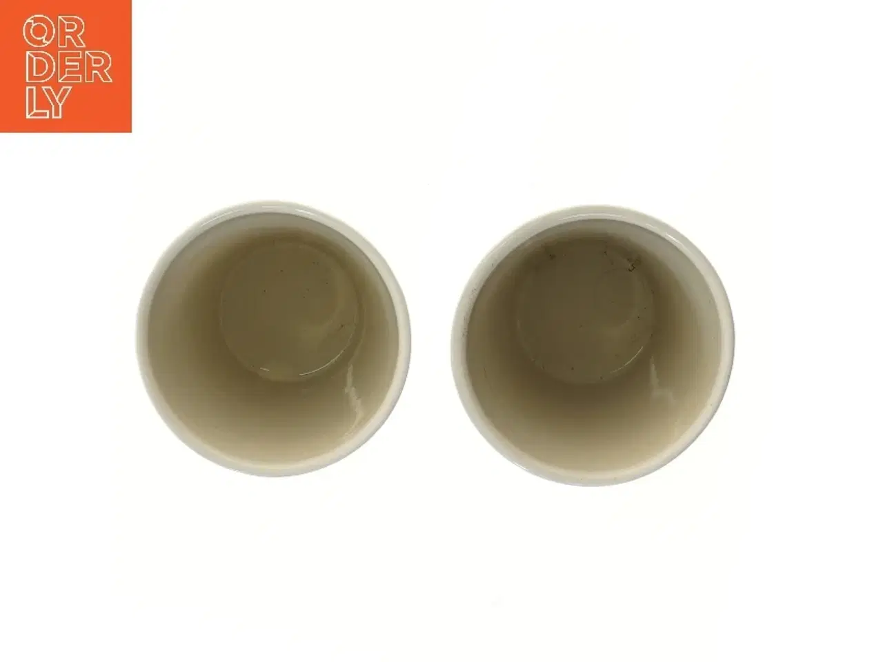 Billede 2 - To beige potter (str. 2 stk Ø 12,5 cm længde 15 cm)