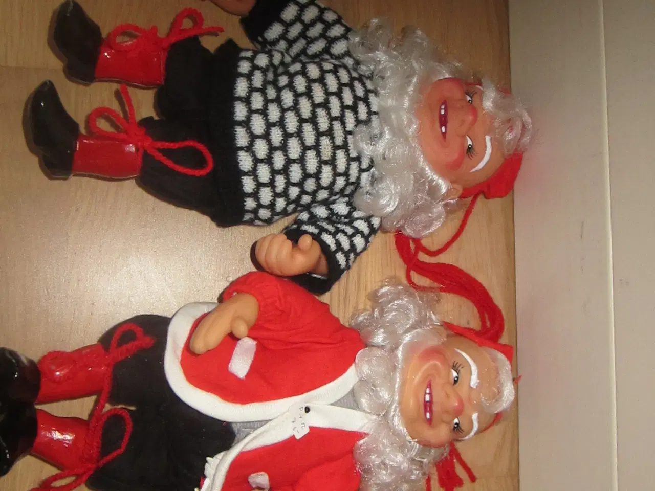 Billede 4 - 2 fine som nye nissemænd samlet