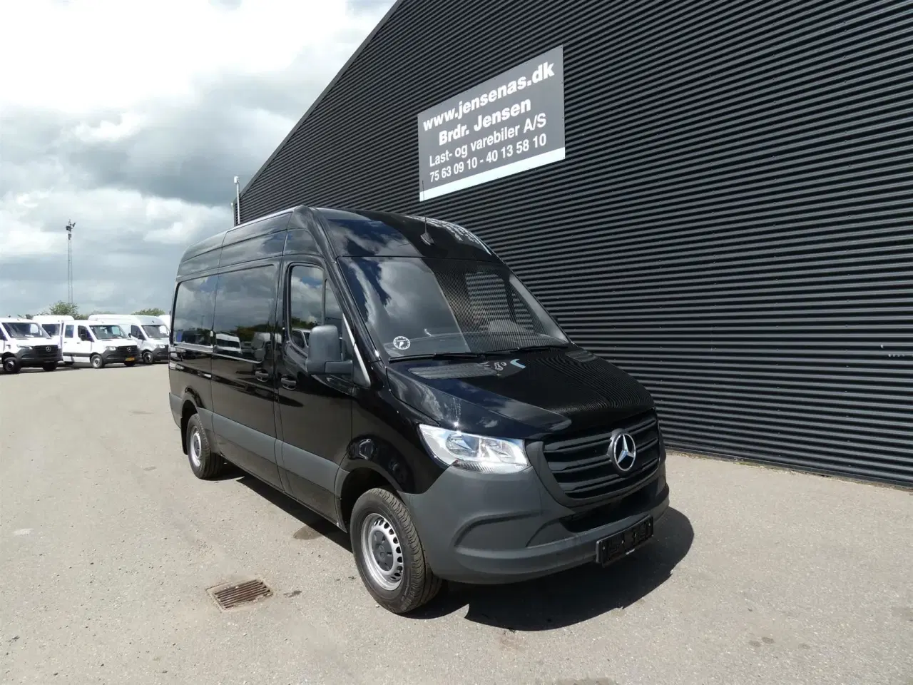 Billede 1 - Mercedes-Benz Sprinter 317 2,0 CDI A2 H2 RWD 9G-Tronic 170HK Van Aut.
