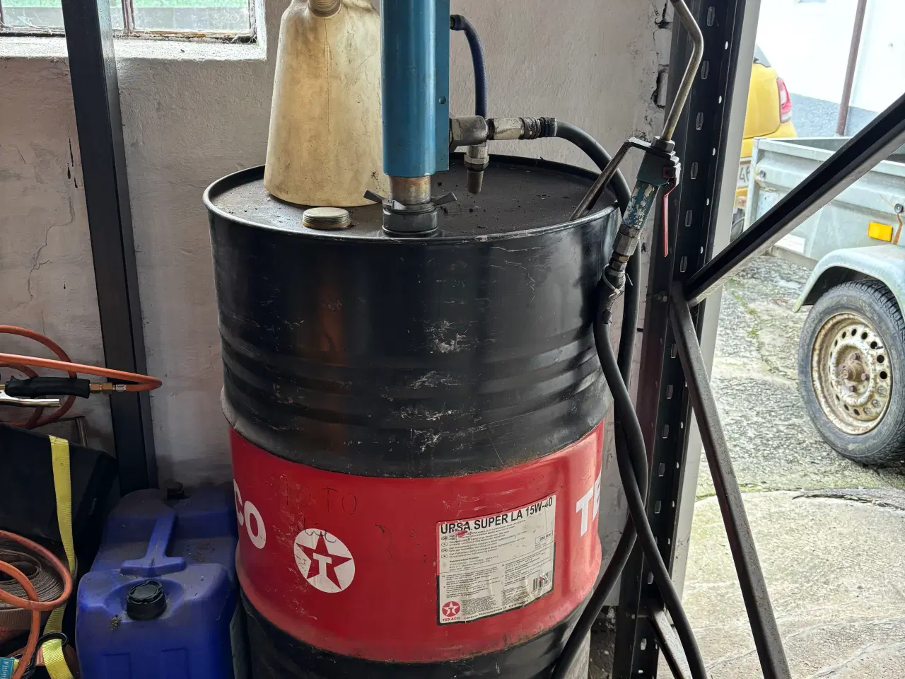Billede 1 - Oliepumpe til 200l tromle til trykluft 
