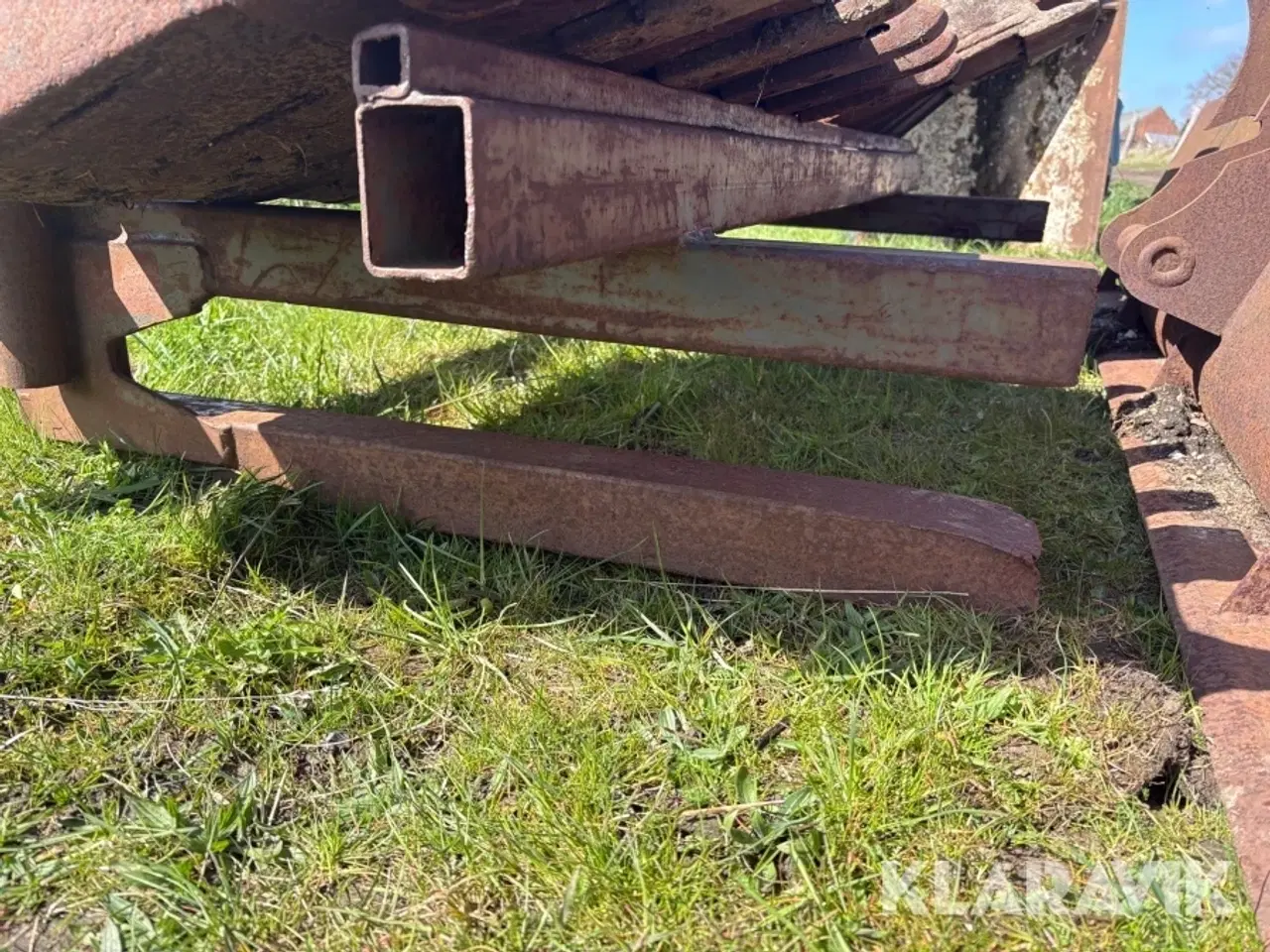 Billede 12 - Skovlsæt med stativ 5 skovle + stativ