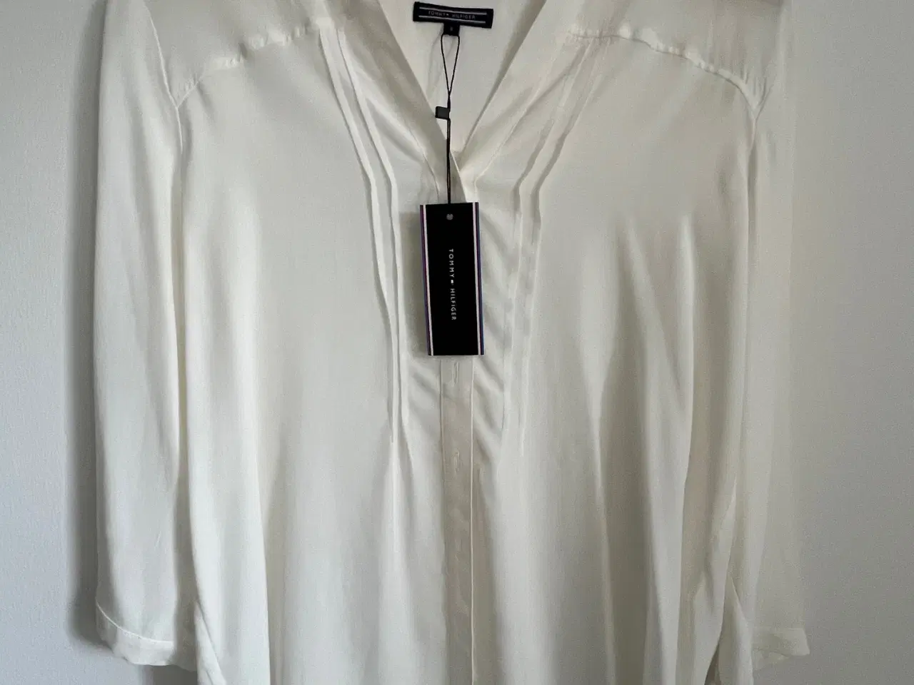 Billede 3 - Bluse med 3/4 ærme