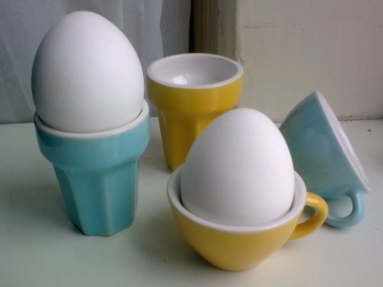 Billede 1 - Kornmark og himmelblå gør gode æg at bære