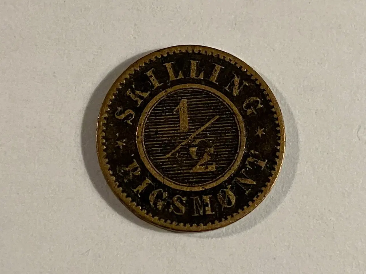 Billede 1 - 1/2 Skilling 1857 Danmark