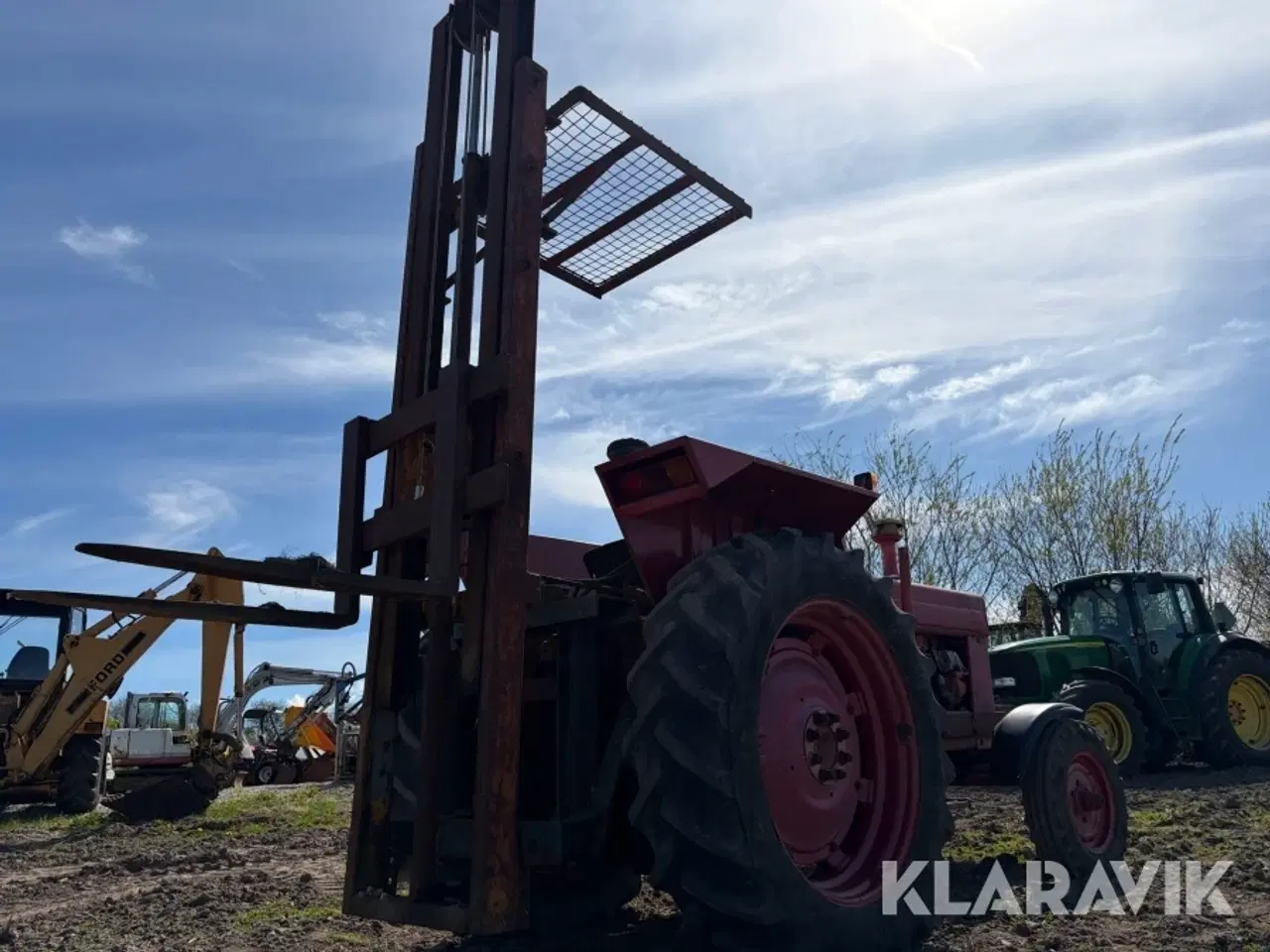 Billede 3 - Veterantraktor Volvo BM T 650 med byggelift