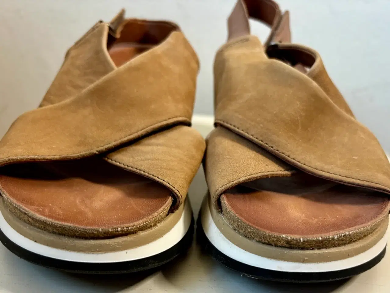 Billede 3 - MJUS, brune sandaler plateau kinahæl, str 38