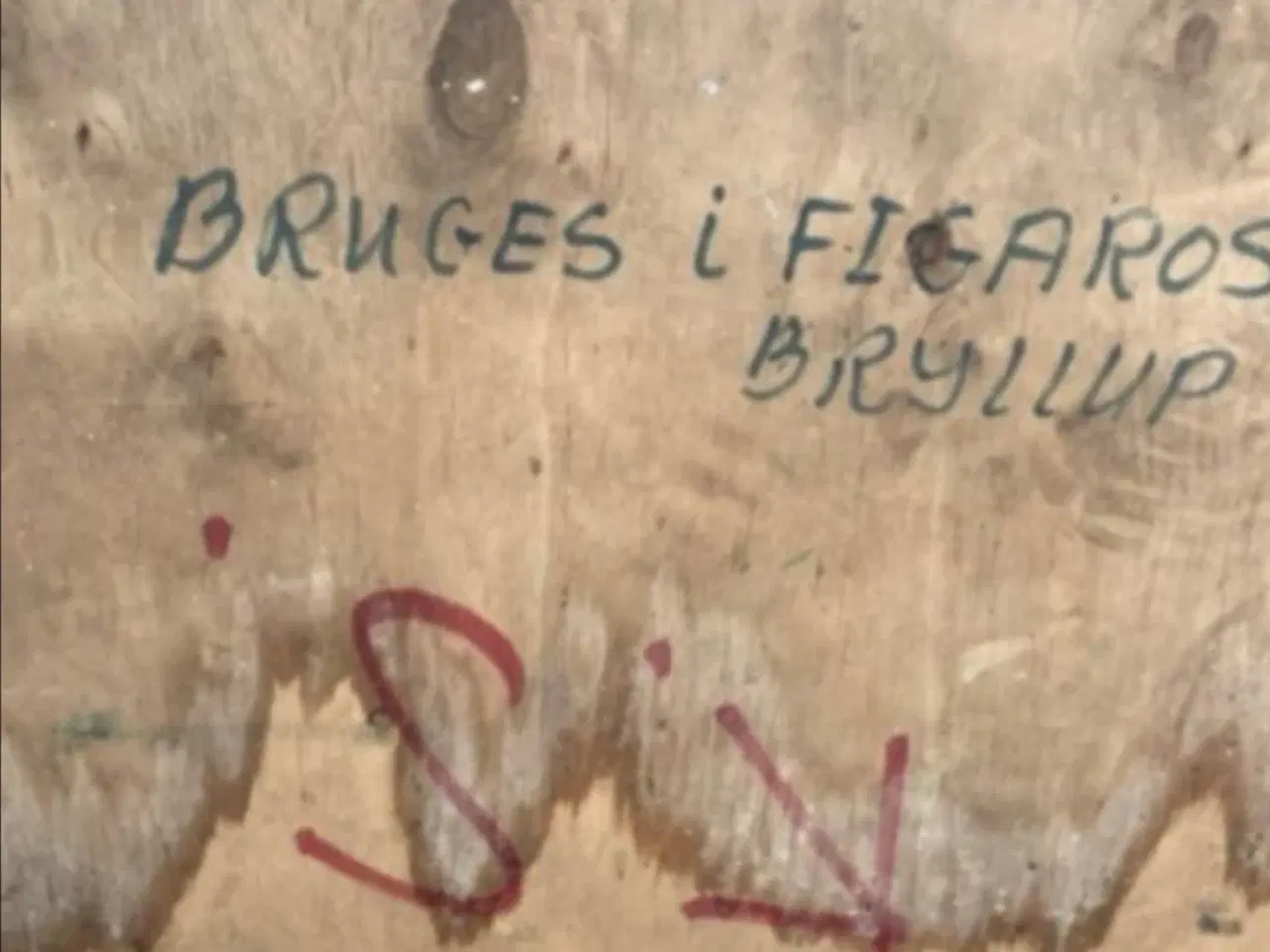 Billede 9 - Vintage “Marmorlook “ træbænkrekvisit kgl teater 